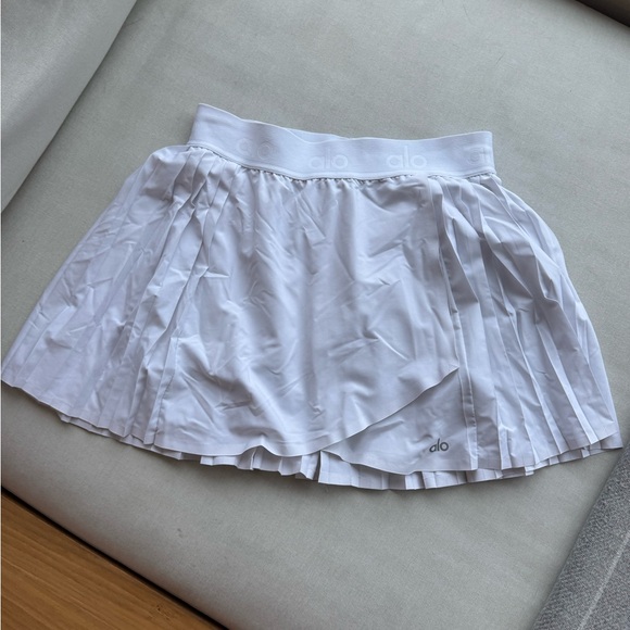 Alo Yoga tennis skirt white - Picture 6 of 8
